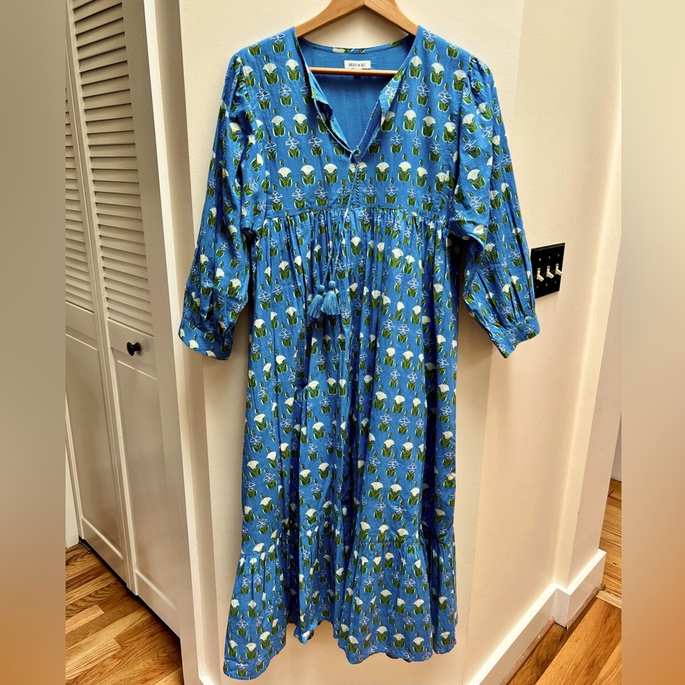 Beau & Ro Murray Midi Dress in Bleu Fleur. Comfy and elegant. Size Small.